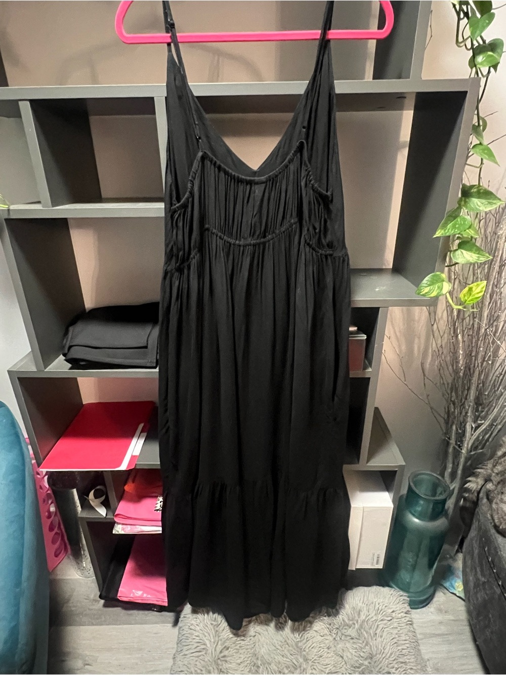 ☀️ Old Navy Black V-Neck Spaghetti Strap Maxi Dress - Picture 6 of 8